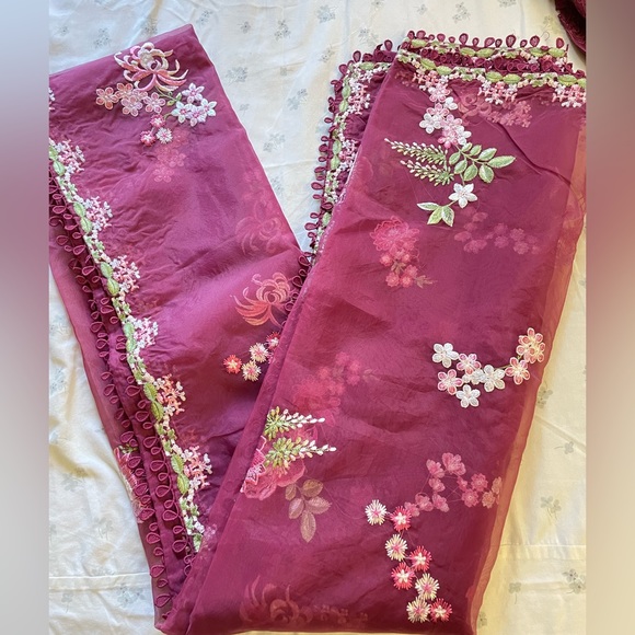 Suffuse by sana yasir Milan luxury lawn 23 casual pret 2023 - Picture 12 of 17